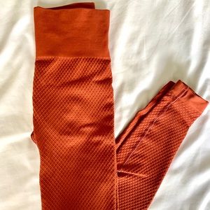 NEW - Balance Athletica Seamless Leggings